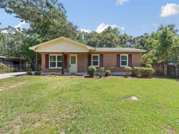 1725 E Harbor Dr, Mobile, AL 36605