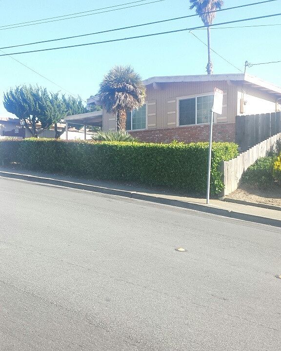 2nd image of 1810 Espanola Dr
