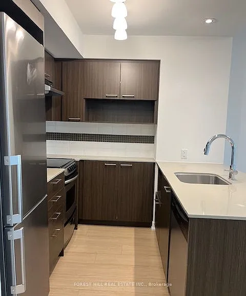 320 Tweedsmuir Ave #611 — Photo 9