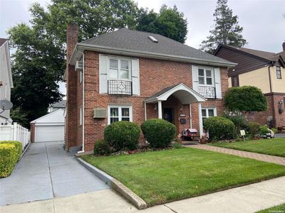 79-15 208th Street, Oakland Gardens, NY, 11364