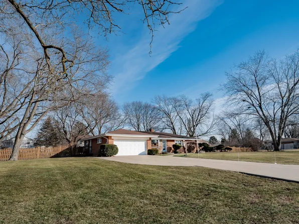 1101 Drake Ave, Prospect Heights, IL 60070