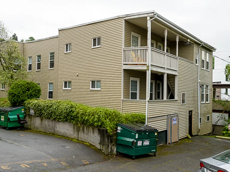 Abbey Park Apartments — Photo 18