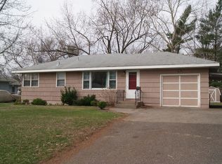 5349 Sailor Ln, Brooklyn Center, MN 55429