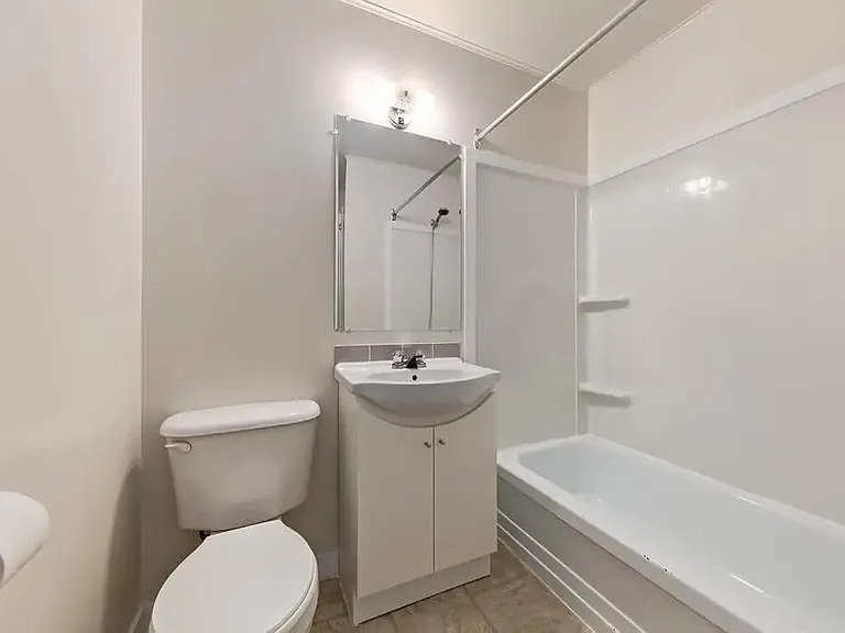 66 3rd Ave SE #3 — Photo 5