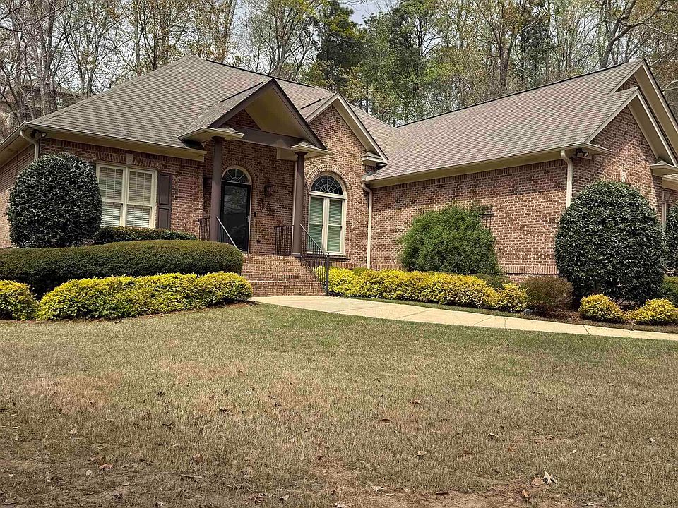 2nd image of 325 Highland Park Dr