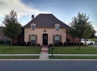 250 Gloucester Dr, Bossier City, LA 71111