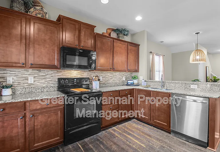 153 Hamilton Grove Dr — Photo 15