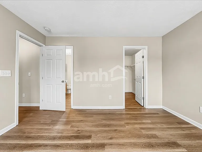 233 Saddle Creek Ln — Photo 10