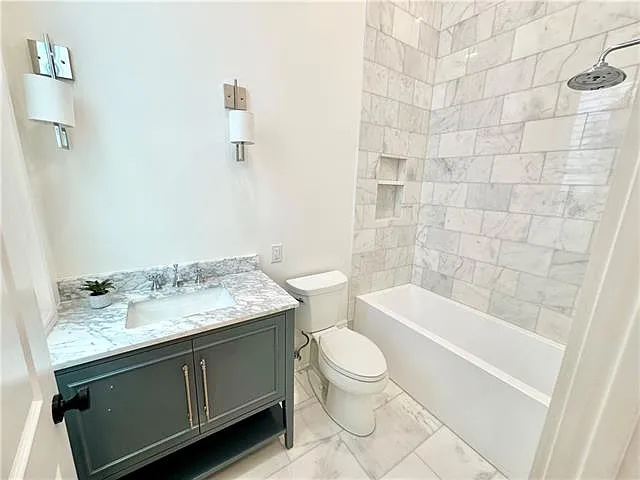 1506 Calhoun St — Photo 14