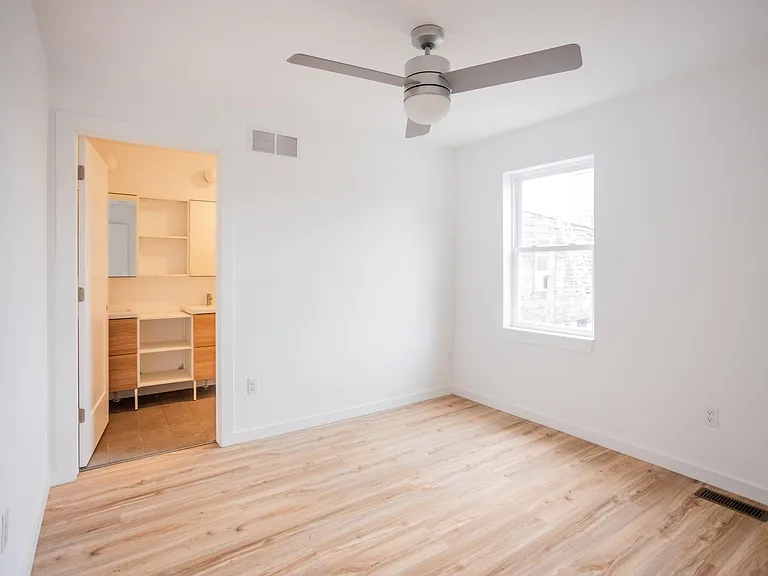 2616 Harrison St — Photo 11
