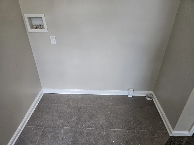 181 E Lorain St — Photo 13