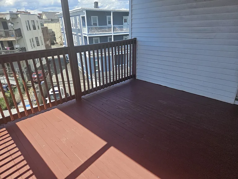 14 Gibson St #3 — Photo 6