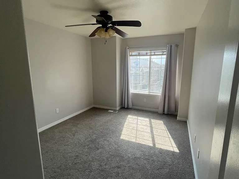 245 E July Ln — Photo 29