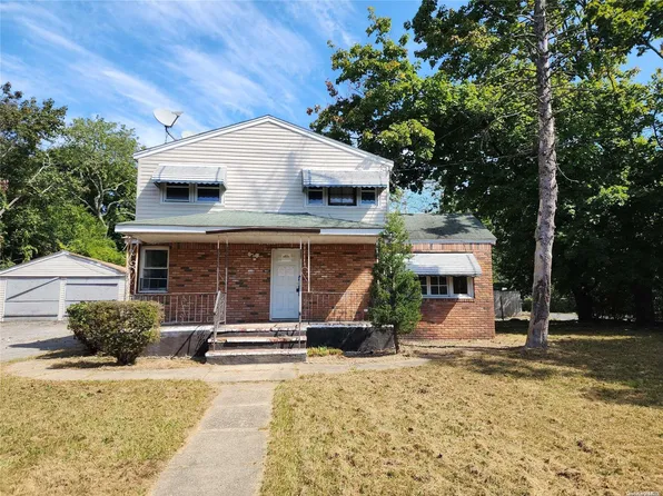 29 Fulton Street, Brentwood, NY 11717