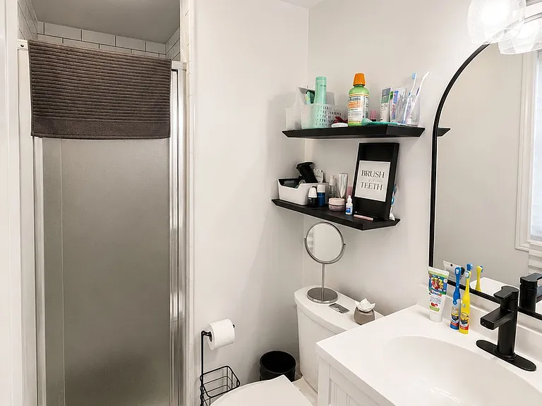 22 McColl St #A — Photo 10