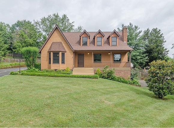 1st image of 9 Gentry Carson Dr