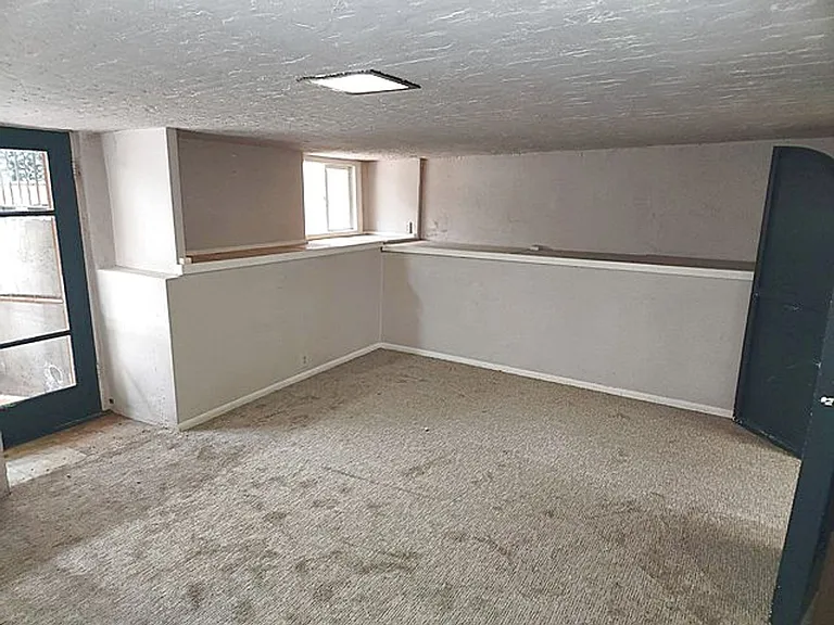 919 E Wilson Ave — Photo 4