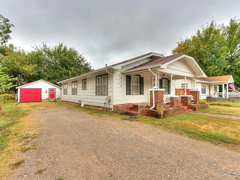 625 W Dewey St — Photo 30
