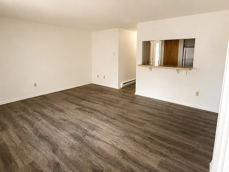 31 Railroad St #15 — Photo 8