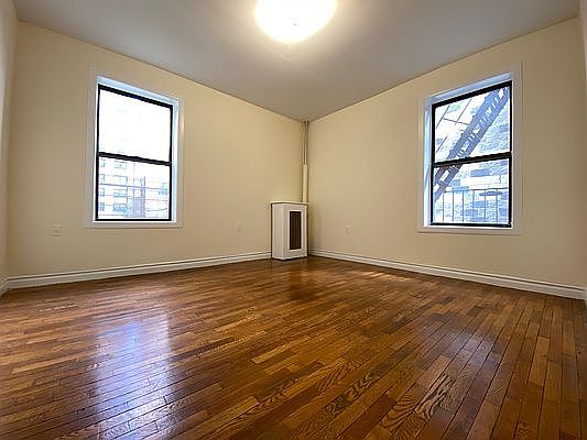 2nd image of 417 E 89th St APT D