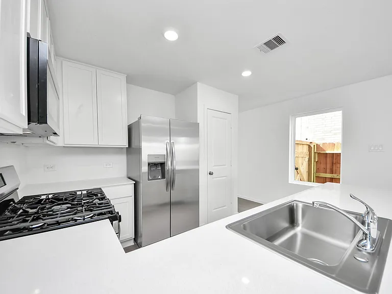 16831 Spotted Oak Dr — Photo 17