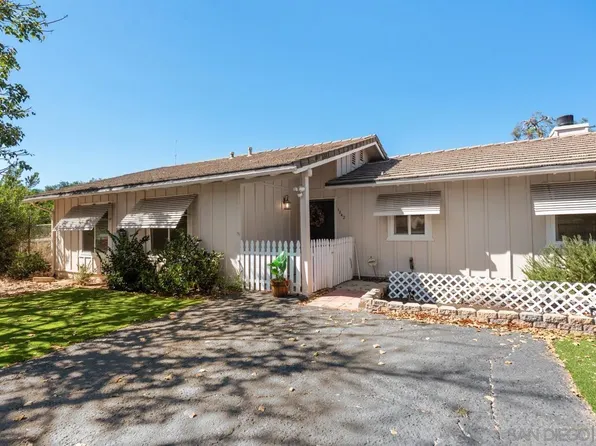 1242 Hillcrest Ln, Fallbrook, CA 92028