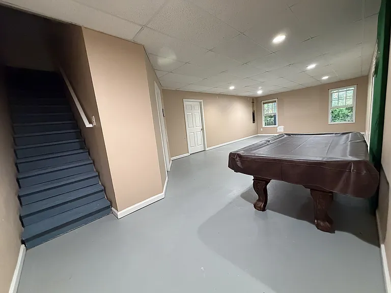 1050 Chapel Hill Dr — Photo 26