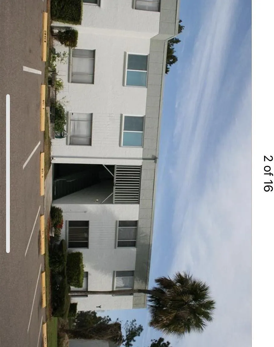 2 bed, 920 sqft, $1,600 — Photo 3