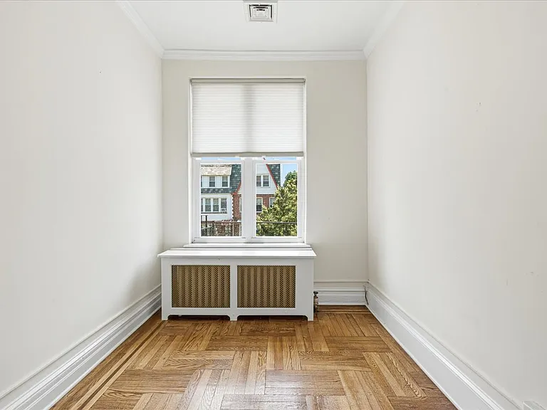 68-11 Clyde St #2 — Photo 16