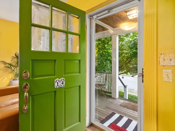 14 Gilbert St, Watertown, MA 02472