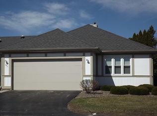 557 W Cumberland Ct, Bayside, WI 53217