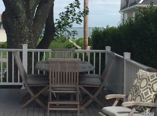 9 Peconic Cres, Hampton Bays, NY 11946