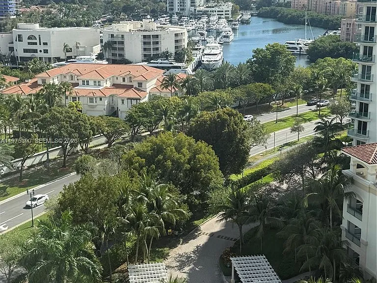 20000 Country Club Dr #9 — Photo 13