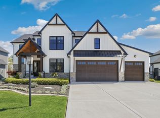 9727 Dune Grass Way, Saint John, IN 46373