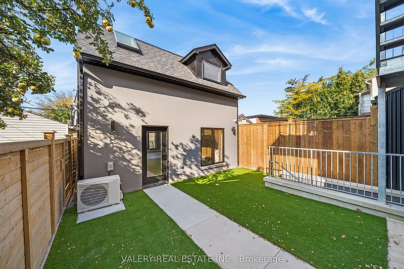 Toronto House for rent - 3 Bedrooms — photo 33