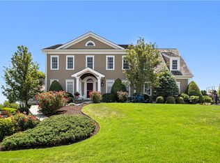 75 Holman St, Portsmouth, RI 02871