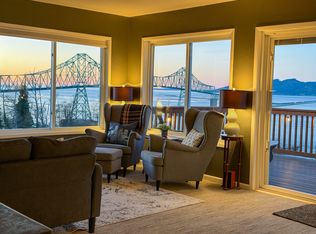 124 Duane St, Astoria, OR 97103