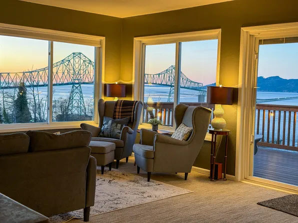 124 Duane St, Astoria, OR 97103