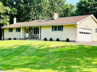 231 Lloyds Ln, Stroudsburg, PA 18360