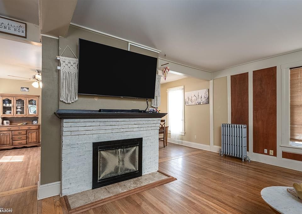 615 2nd Ave, Vinton, IA 52349 MLS 6311063 Zillow