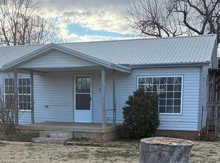 404 S Broadway, Binger, OK 73009