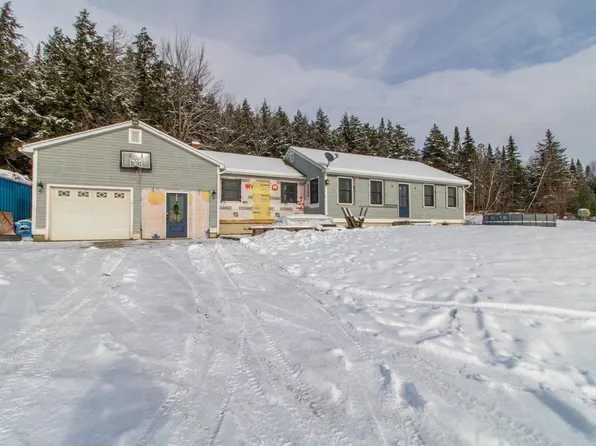 338 Perrault Drive, Newport Town, VT 05857