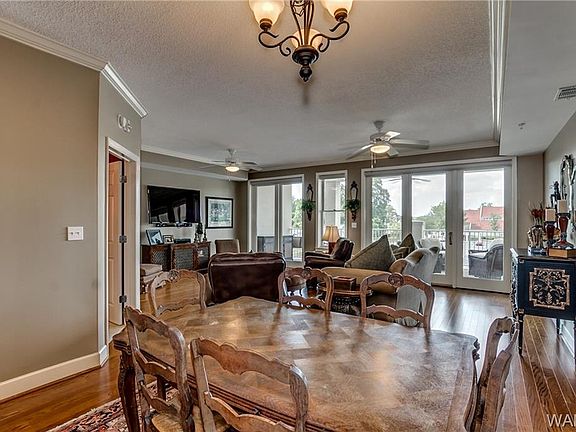 4th image of 1155 12th St Unit 211