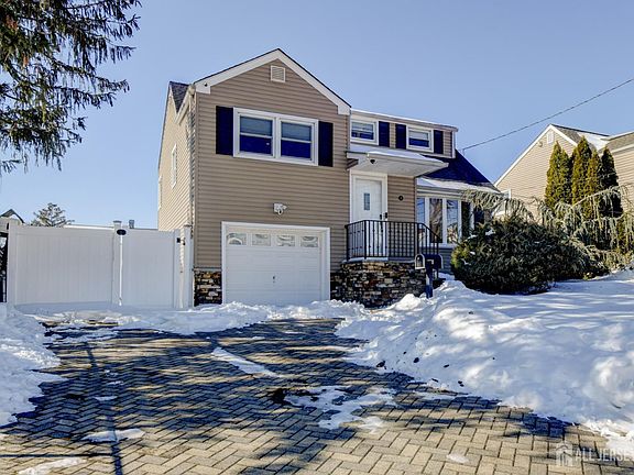 2nd image of 3 Carter Pl