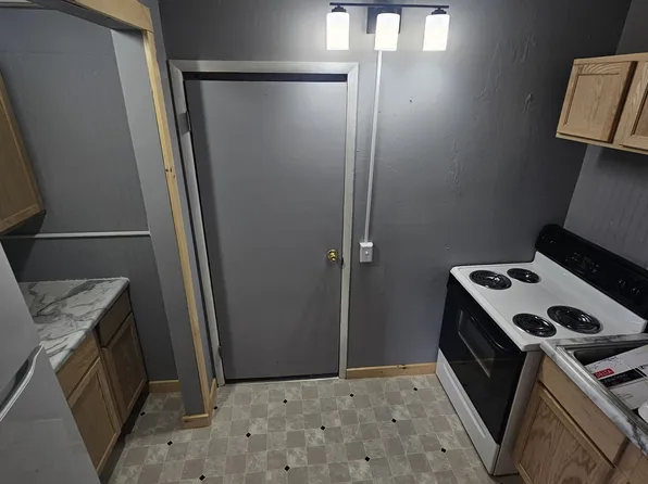 23 Madison St, Glouster, OH