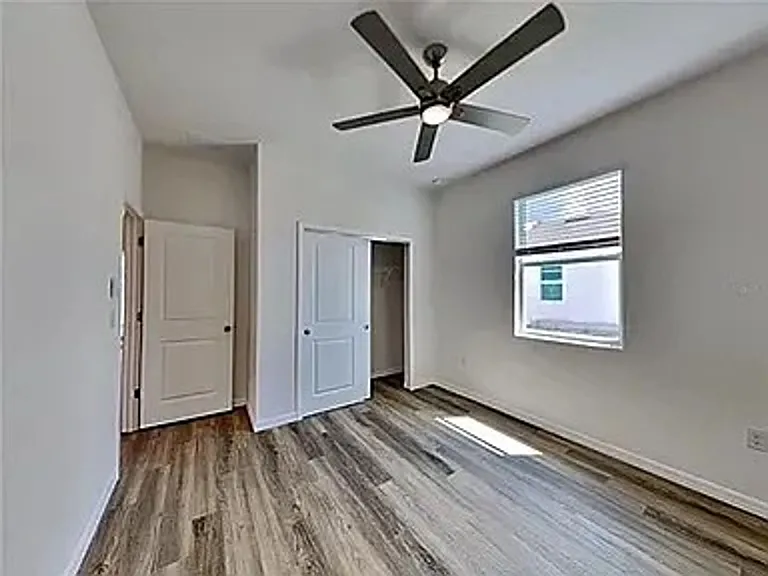 25126 Alcazar Dr — Photo 3