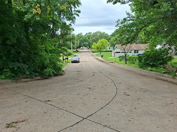 3rd image of 1324 N 8th St
