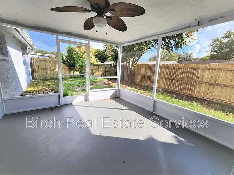 5304 Penguin Dr — Photo 13