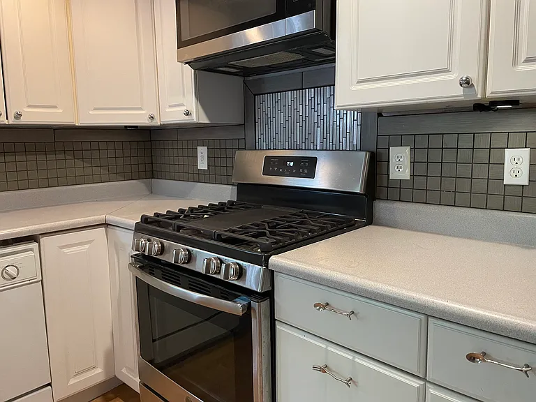 15080 Fern Ave #B — Photo 4