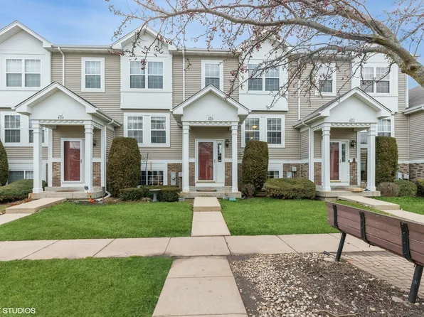 403 Holiday Ln, Hainesville, IL 60073